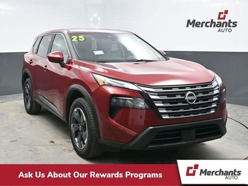 Used 2025 Nissan Rogue SV image 1