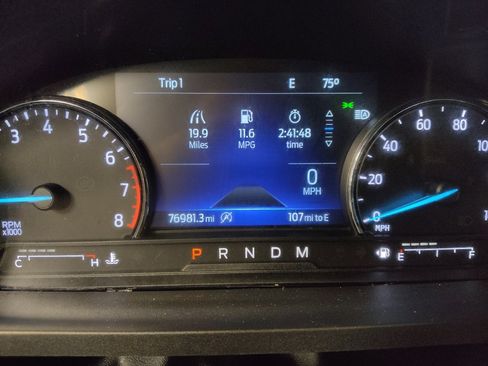 Used 2020 Ford Explorer XLT w/ Equipment Group 202A AWD/4WD image 23