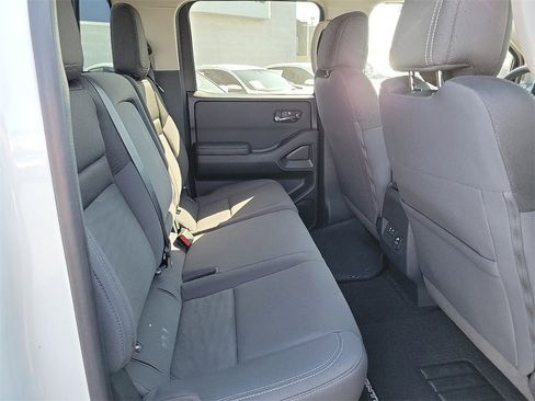 Used 2024 Nissan Frontier SV w/ SV Convenience Package image 20