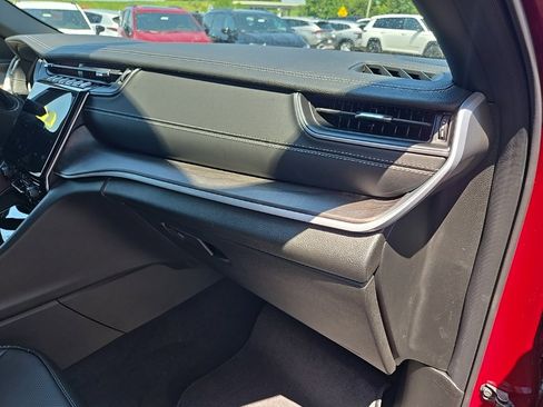 Used 2025 Jeep Grand Cherokee L Limited w/ Luxury Tech Group II image 84