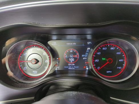 Used 2018 Dodge Charger SXT image 12