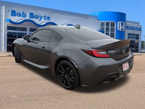 Used 2025 Toyota GR86 Premium image 3