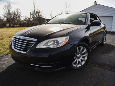 Used 2012 Chrysler 200 Touring FWD image 30