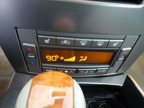 Used 2004 Cadillac XLR image 10