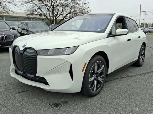 New 2026 BMW iX xDrive45 image 2