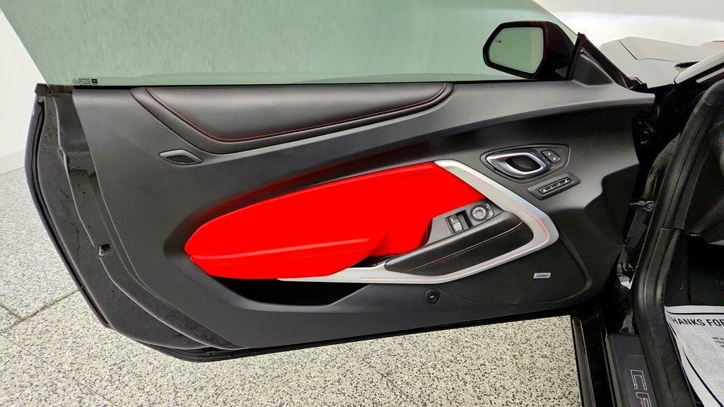 Used 2017 Chevrolet Camaro SS RWD image 10