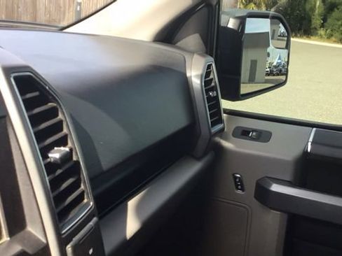 Used 2019 Ford F150 XLT image 23