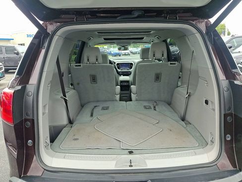 Certified 2017 GMC Acadia SLT FWD image 31