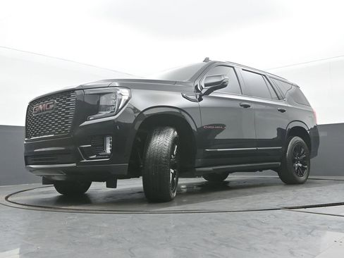 Used 2021 GMC Yukon Denali image 30