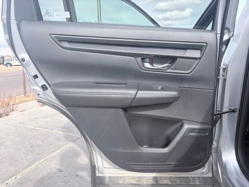 Used 2025 Honda CR-V LX image 21