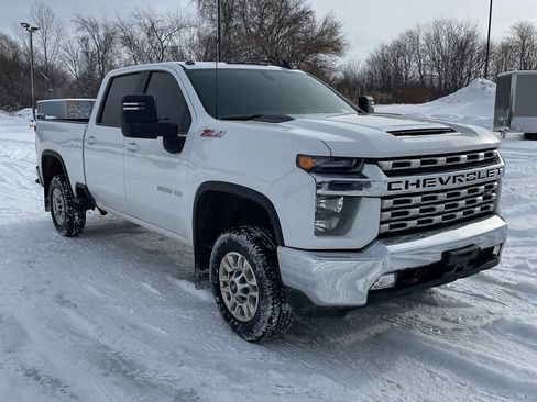 Used 2022 Chevrolet Silverado 2500 LT w/ Convenience Package image 7