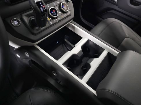 Used 2025 Land Rover Defender 110 S image 34