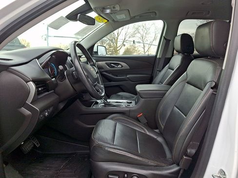 Used 2020 Chevrolet Traverse LT w/ Driver Confidence II Package image 13