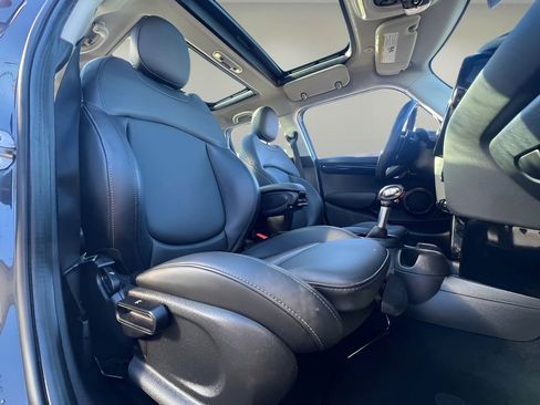 Used 2019 MINI Cooper S image 24