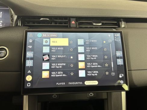 Used 2025 Land Rover Discovery Sport S image 23