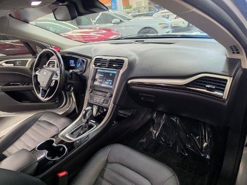 Used 2016 Ford Fusion SE w/ Equipment Group 502A FWD image 8