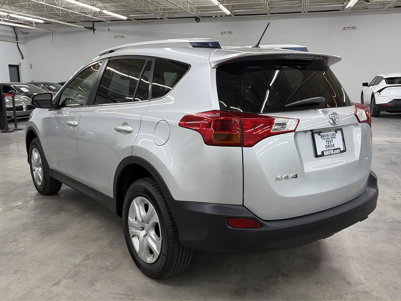 Used 2013 Toyota RAV4 LE FWD image 10