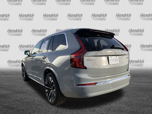 Used 2025 Volvo XC90 B6 Plus image 8