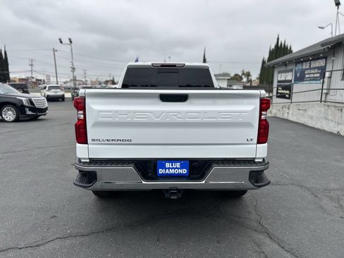 Used 2022 Chevrolet Silverado 1500 LT w/ Convenience Package II image 6