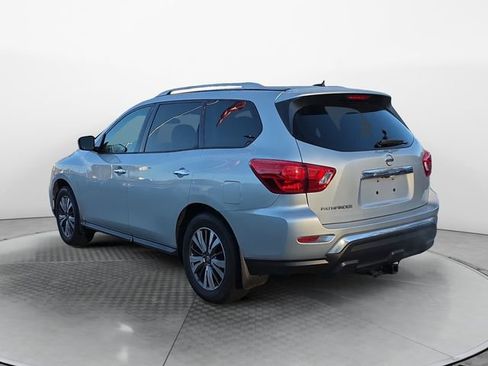Used 2017 Nissan Pathfinder S image 3