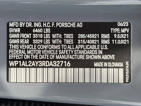 Certified 2024 Porsche Cayenne S AWD/4WD image 37