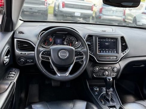 Used 2022 Jeep Cherokee Latitude Lux w/ Sun & Sound Group AWD/4WD image 6