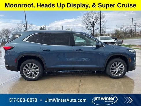 Used 2025 Buick Enclave Preferred image 11