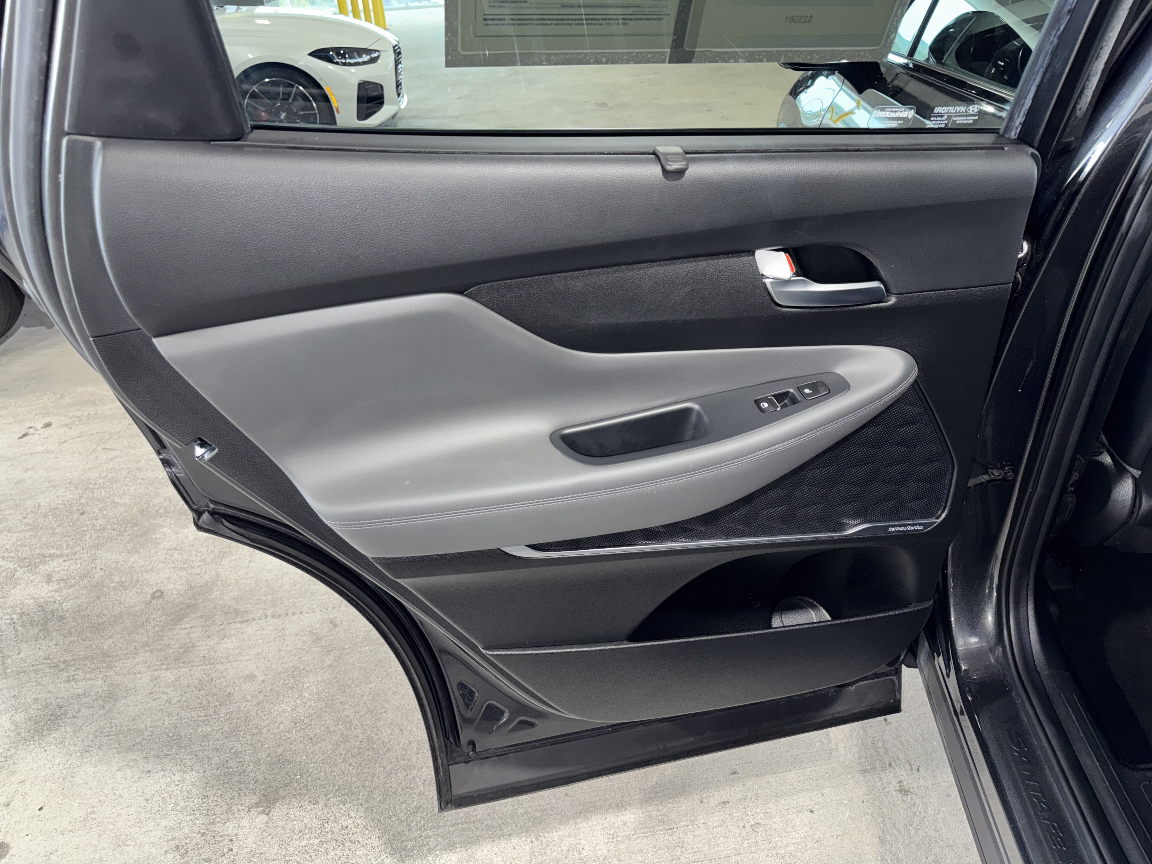 Used 2022 Hyundai Santa Fe Limited FWD image 22
