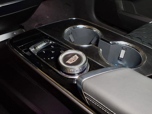 New 2026 Cadillac Lyriq V AWD/4WD image 18