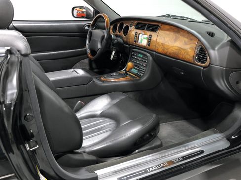 Used 2001 Jaguar XK8 Convertible RWD image 46