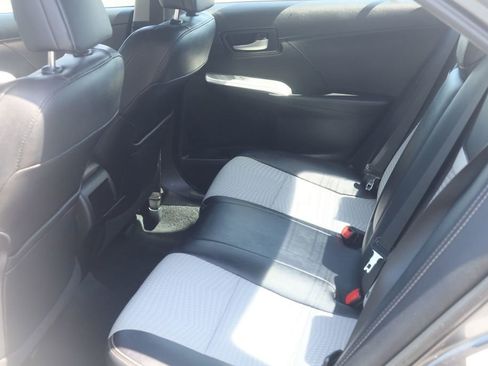 Used 2013 Toyota Camry SE FWD image 8