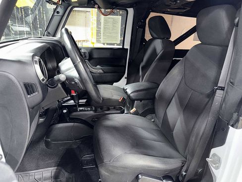 Used 2014 Jeep Wrangler Sport image 14