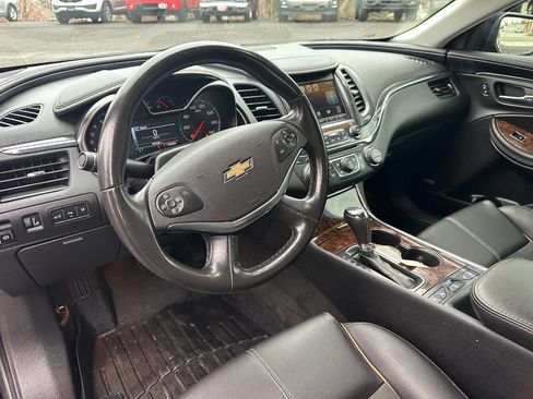 Used 2015 Chevrolet Impala LT image 9