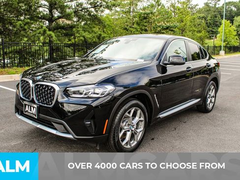 Used 2025 BMW X4 xDrive30i image 3