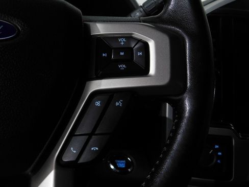 Used 2022 Ford F250 Lariat w/ Black Appearance Pkg image 47