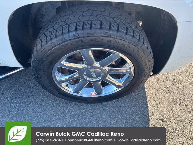 Used 2013 GMC Yukon XL Denali AWD/4WD image 29