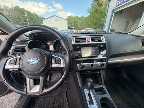 Used 2017 Subaru Outback 2.5i Limited image 21