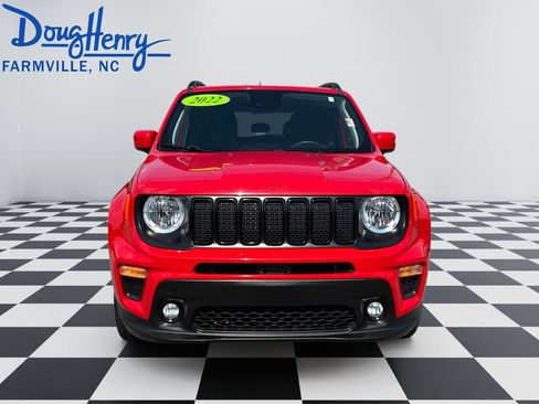Used 2022 Jeep Renegade Latitude AWD/4WD image 8