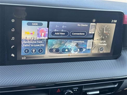 New 2025 Nissan Kicks SR image 27