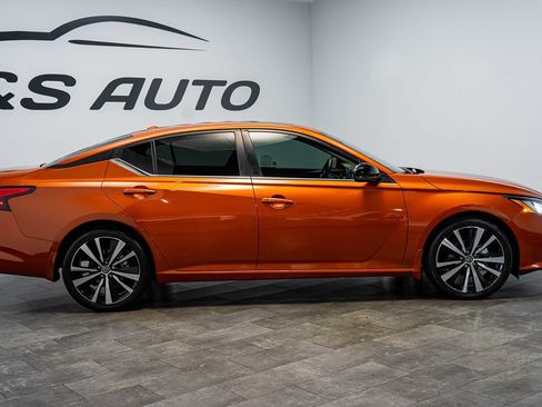 Used 2021 Nissan Altima 2.5 SR w/ SR Premium Package FWD image 8
