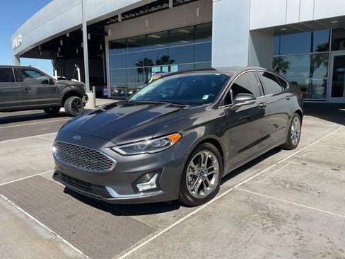 Used 2020 Ford Fusion Titanium image 3