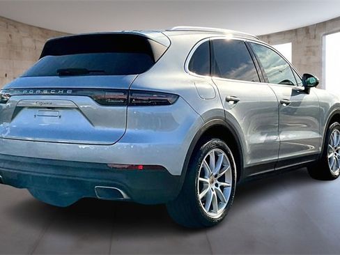 Used 2022 Porsche Cayenne image 5