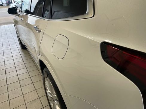 Used 2024 Cadillac XT6 Luxury FWD image 18