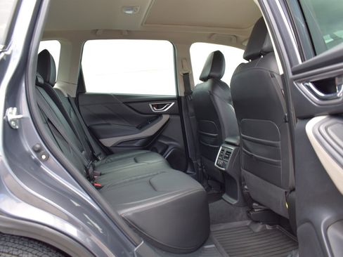 Used 2023 Subaru Forester Limited image 29