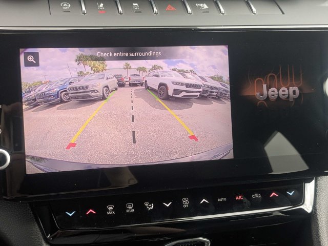 New 2027 Jeep Grand Cherokee Altitude AWD/4WD image 21