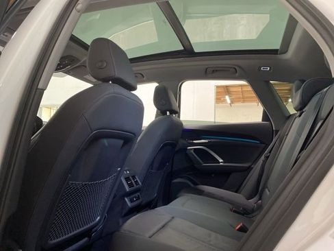 Used 2025 Audi Q5 Premium w/ Convenience Package image 27