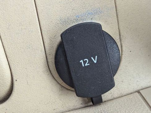 Used 2008 Volkswagen Beetle SE image 25