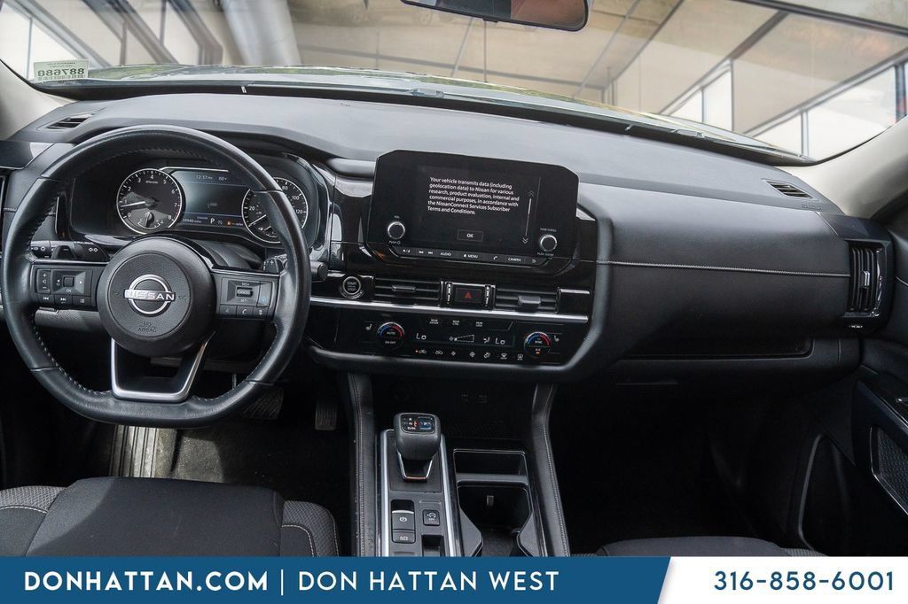 Used 2022 Nissan Pathfinder SV FWD image 4
