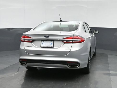 Used 2017 Ford Fusion SE image 6