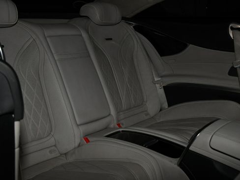 Used 2017 Mercedes-Benz S 63 AMG 4MATIC Coupe image 32